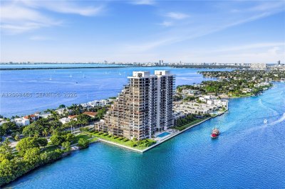 Comprar apartamento no 1000 Venetian Way 810