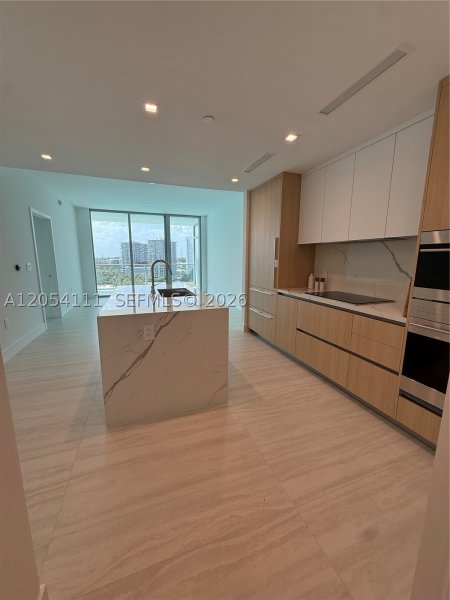 Alquiler de apartamento en One Park Tower by Turnberry 910