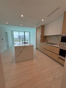 Alquiler de apartamento en One Park Tower by Turnberry 910