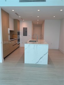 Alquiler de apartamento en One Park Tower by Turnberry 910