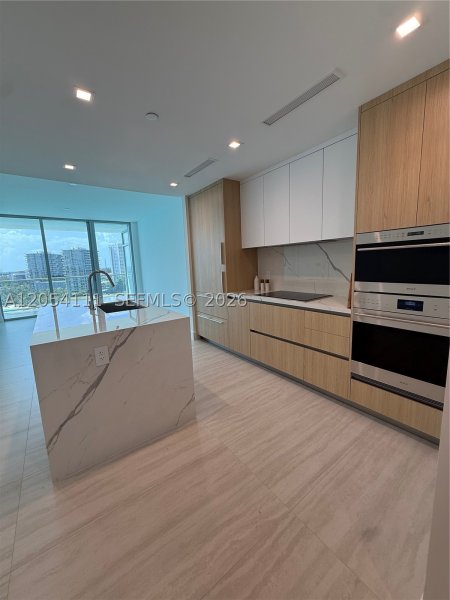 Alquiler de apartamento en One Park Tower by Turnberry 910