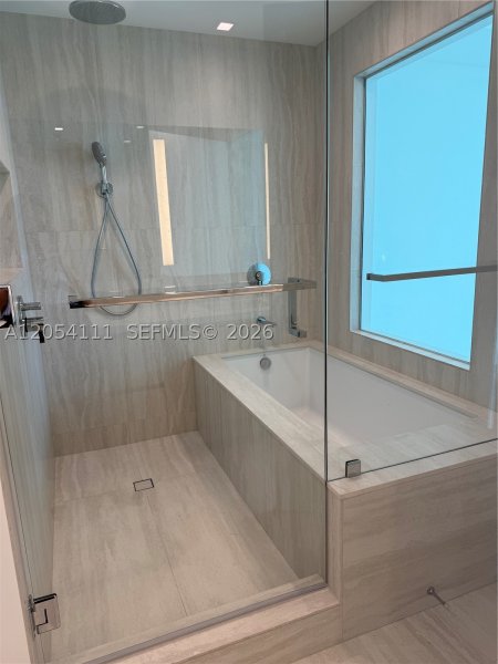 Alquiler de apartamento en One Park Tower by Turnberry 910