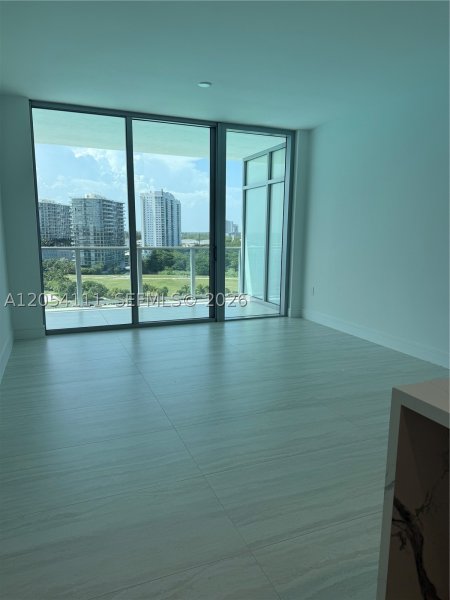 Alquiler de apartamento en One Park Tower by Turnberry 910