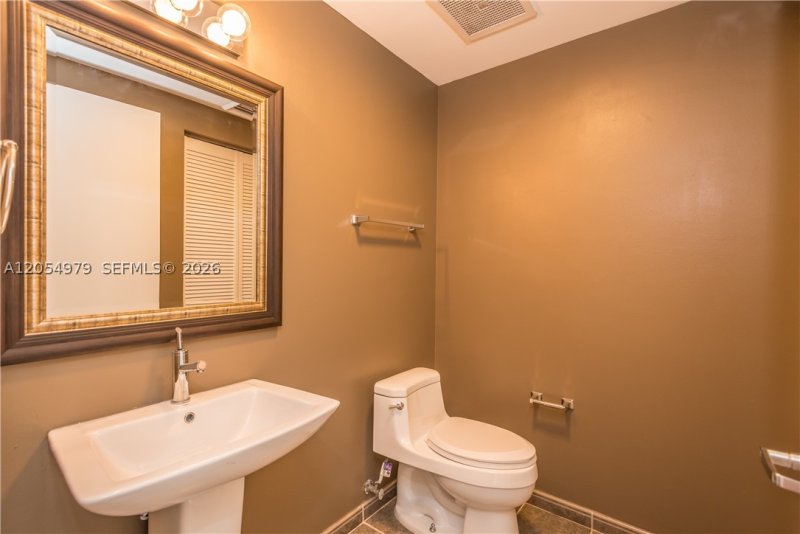 Property photo # 9
