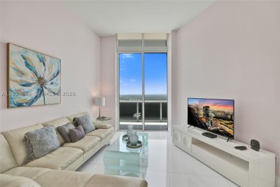 Comprar apartamento no Trump Tower One 4305