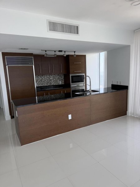 Apartment for rent at Icon Brickell Tower I 4615