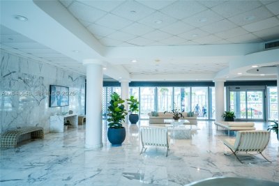 Comprar apartamento en Crystal House 14H