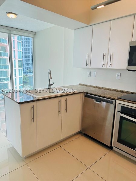 Apartment for rent at Hidden Bay 706