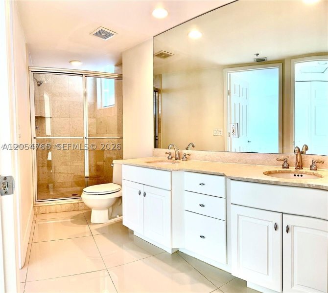 Apartment for rent at Hidden Bay 706