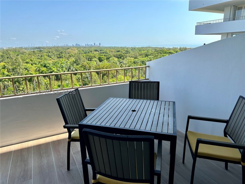 Alquiler de apartamento en Commodore Club West 1004