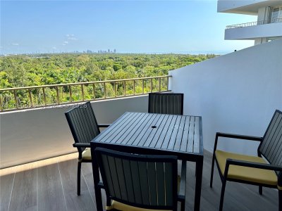 Alquiler de apartamento en Commodore Club West 1004