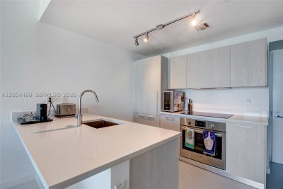Comprar apartamento no Paraiso Bayviews 1502