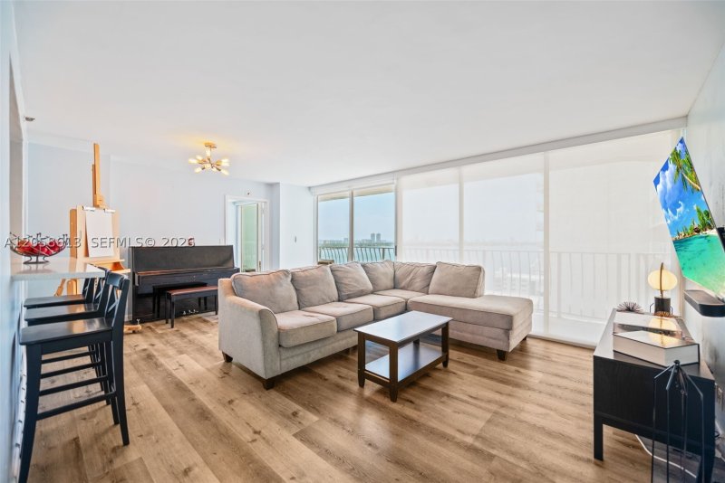 Condo for sale at Grandview Palace 2124