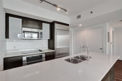 Comprar apartamento no 500 Brickell West Tower 3604