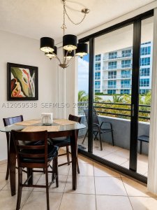 Comprar apartamento no Alexander Towers 401