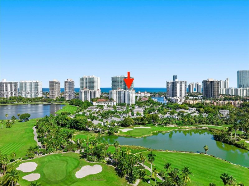 Condo for sale at Turnberry Village South 310