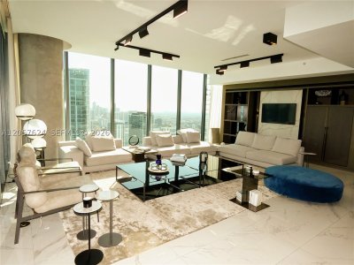Aluguel de apartamento no One Paraiso PH4901