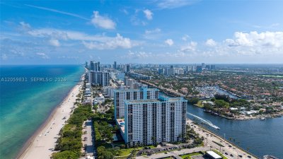 Comprar apartamento en The Summit 1703N