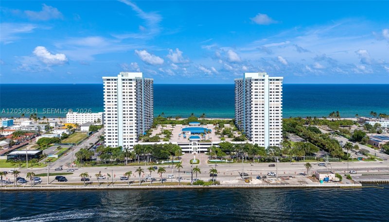 Condo for sale at The Summit 1703N