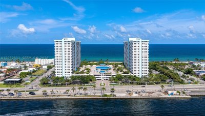 Comprar apartamento en The Summit 1703N