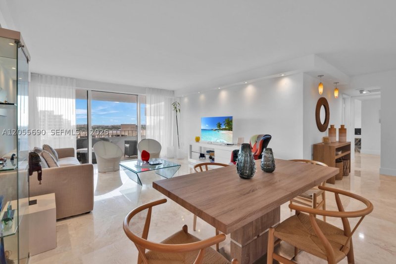 Apartment for rent at Commodore Club West 1111