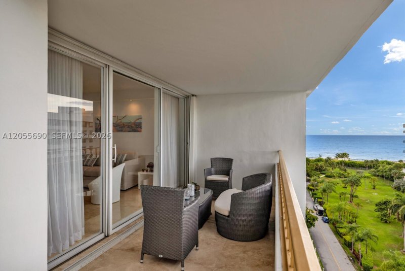 Apartment for rent at Commodore Club West 1111