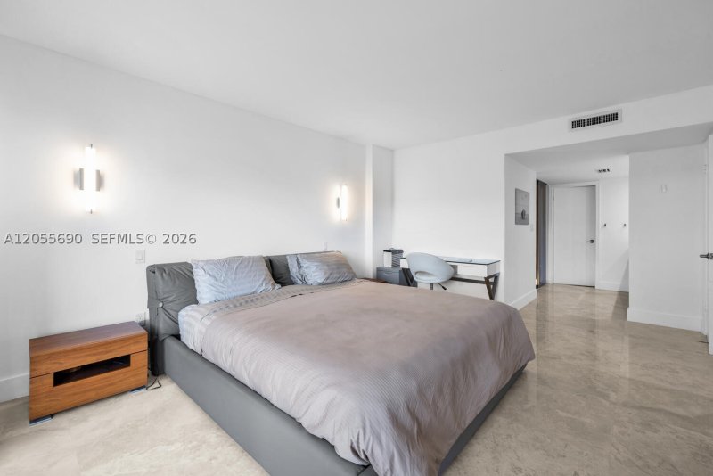 Apartment for rent at Commodore Club West 1111