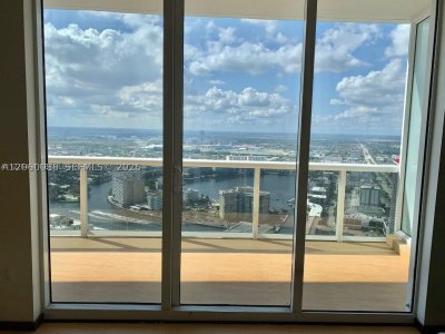 Aluguel de apartamento no Beach Club Three 4406