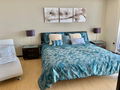 Aluguel de apartamento no Beach Club Three 4406