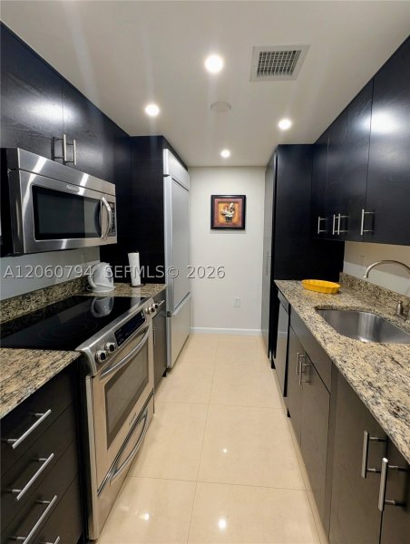 Apartment for rent at Harbour House 1106