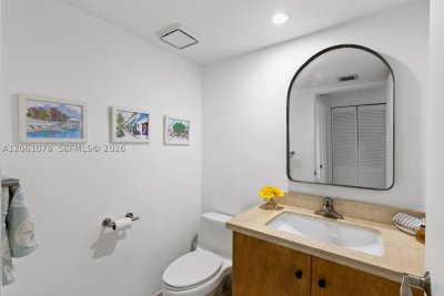 Aluguel de apartamento no Key Colony III Emerald Bay 127