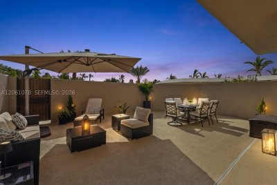 Aluguel de apartamento no Key Colony III Emerald Bay 127