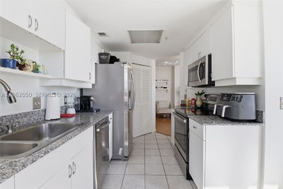 Comprar apartamento no Courvoisier Courts 610