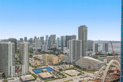Aluguel de apartamento no E11EVEN Hotel & Residences 3808
