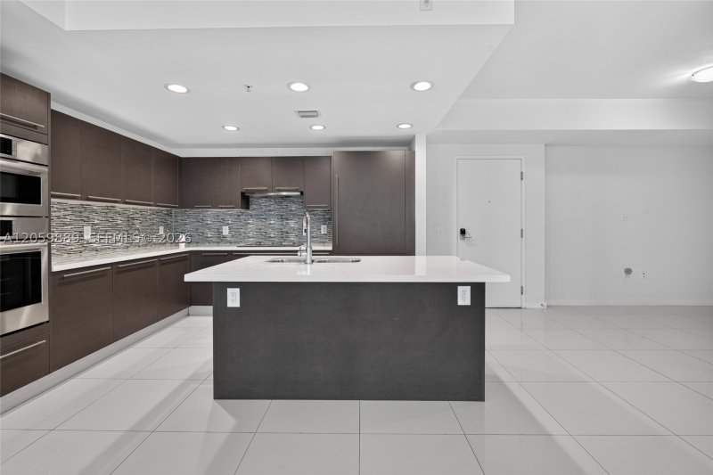 Condo for sale at Midtown Doral 209