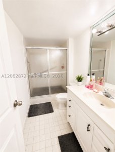 Comprar apartamento en Olympus Towers 1207