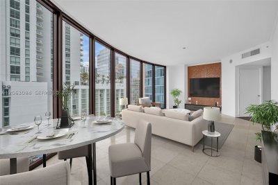 Comprar apartamento en Las Olas River House 1602
