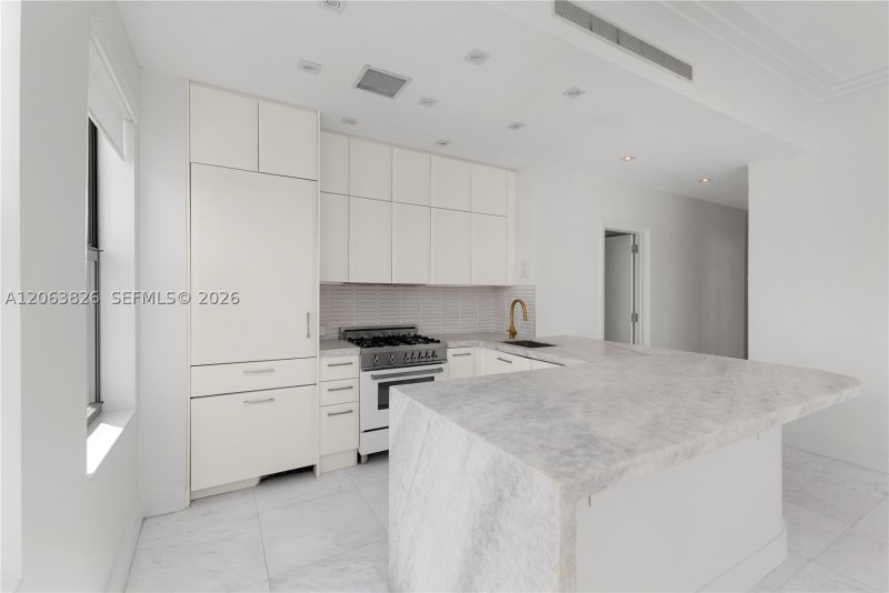 Apartment for rent at Helen Mar 7A