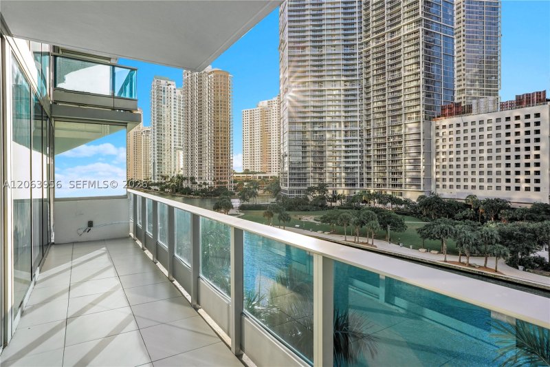 Comprar apartamento no Epic Miami 503