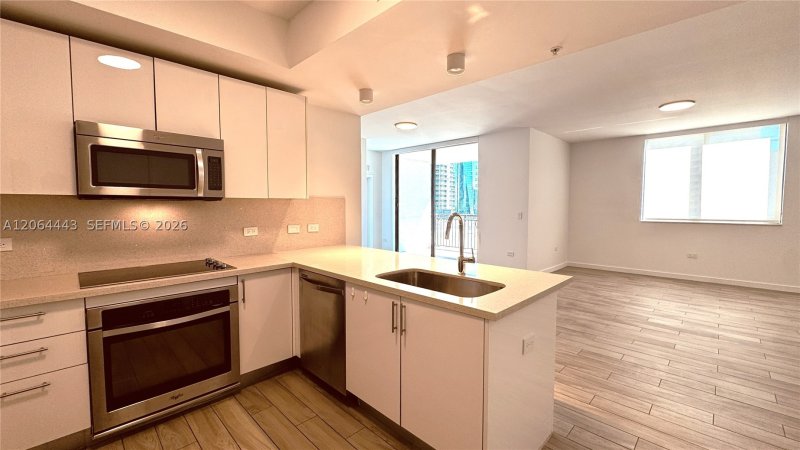 Aluguel de apartamento no Nine at Mary Brickell Village 1604