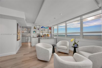 Comprar apartamento en Grove Isles Tower III C1402