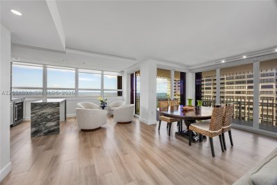 Comprar apartamento en Grove Isles Tower III C1402