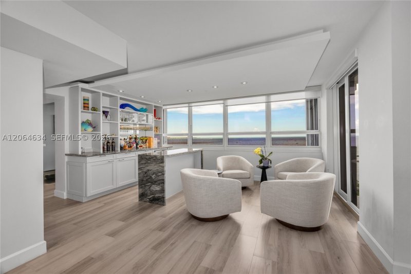 Comprar apartamento en Grove Isles Tower III C1402