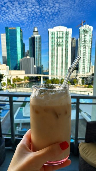 Comprar apartamento en Mint at Riverfront 1210