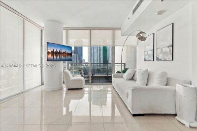 Comprar apartamento no Mint at Riverfront 1210