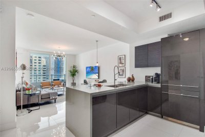 The Bond Apt #1504