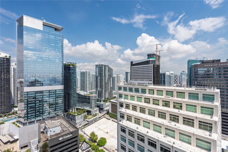 Condo for sale at The Plaza Tower I 3904