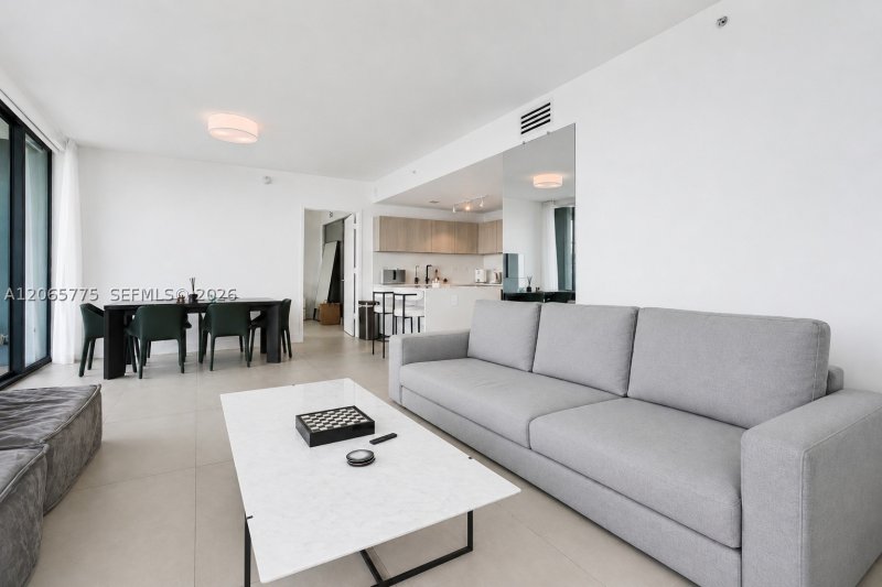 Comprar apartamento en One Paraiso 306