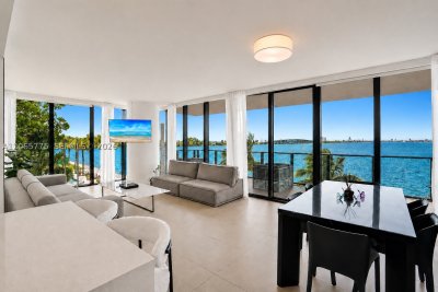 Comprar apartamento en One Paraiso 306