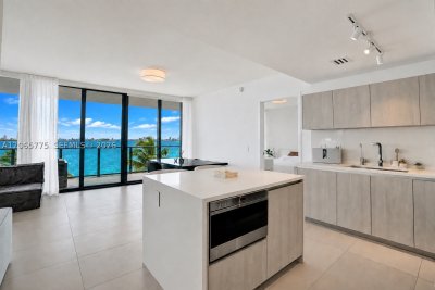 Comprar apartamento en One Paraiso 306